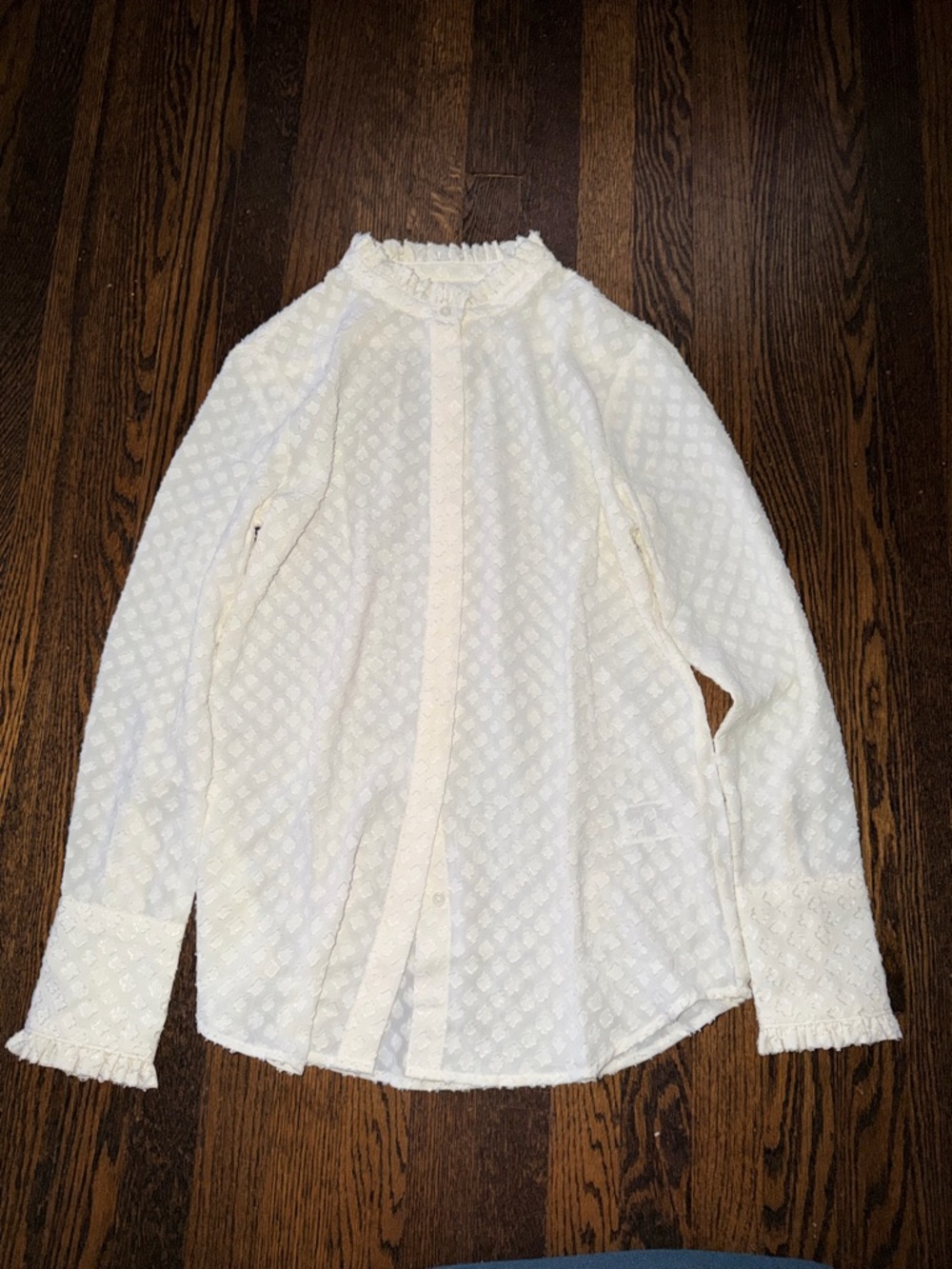 Banana Republic White Textured Ruffle Collar Blouse Dillon Classic fit xs